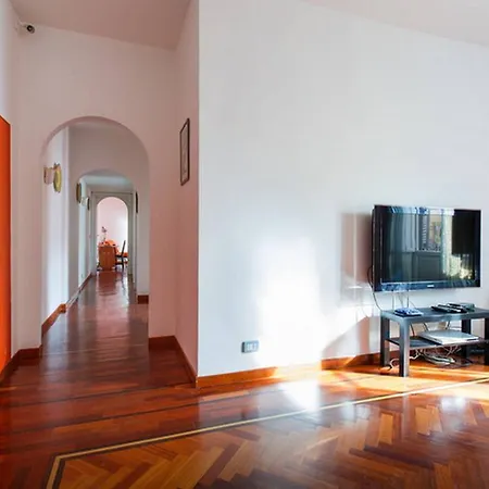 Vatican House Rzym